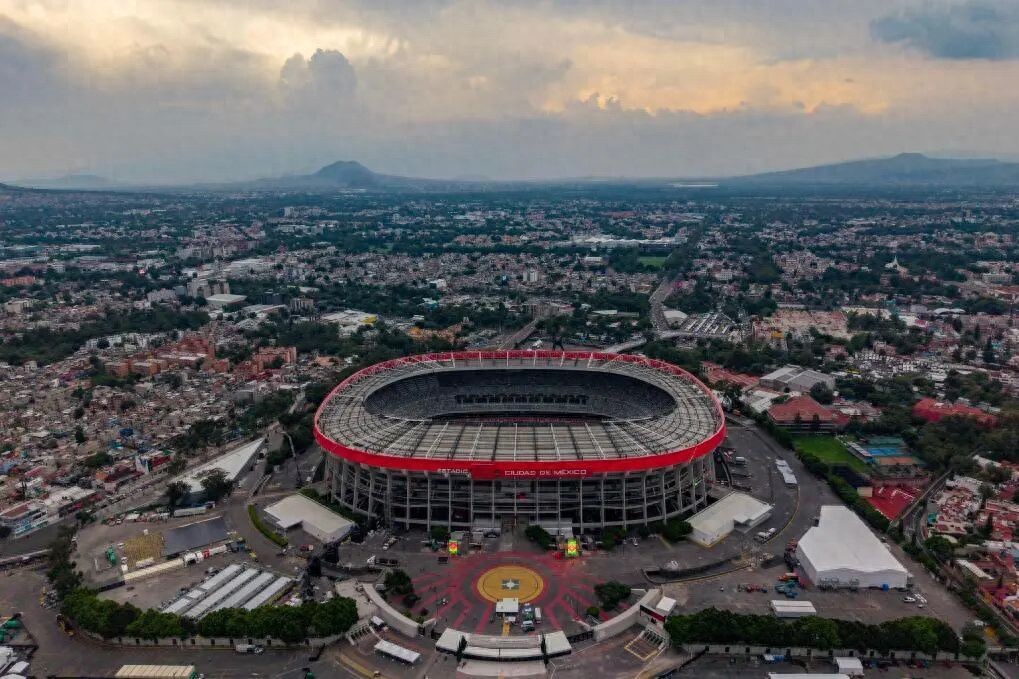 世界杯2026遇极端天气,高温暴雨影响球员球迷体验